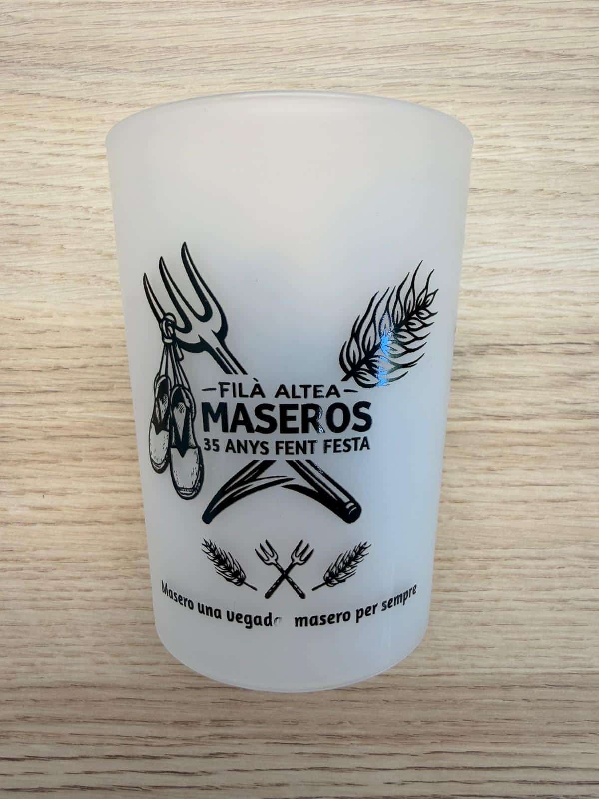 Merchandising para fiestas: el 35 aniversario de la Filà Maseros d’Altea